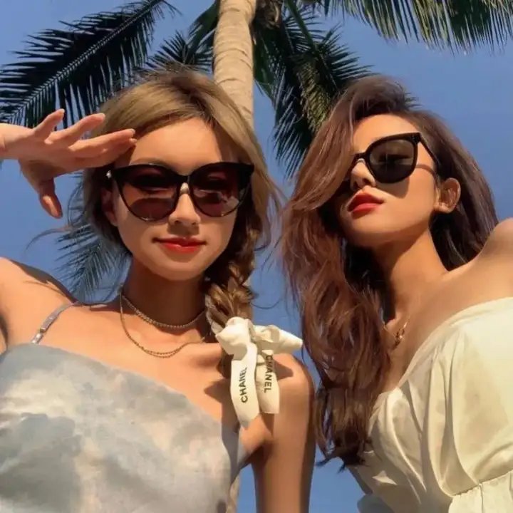 婴儿车
